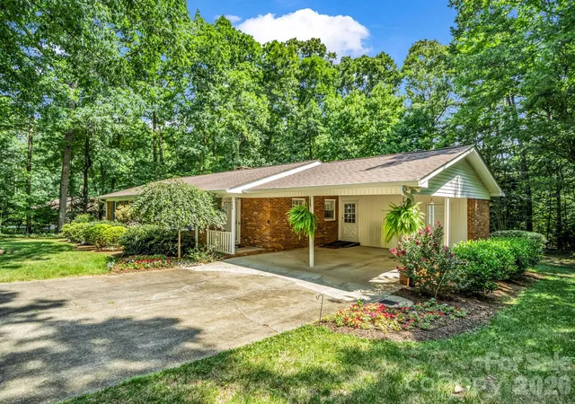 2nd image of 104 Dill Cir, Landrum, SC 29356 | MLS# 4399548