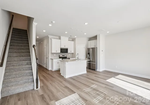 4th image of 9012 Foggy Brook Loop, Charlotte, NC 28216 | MLS# 4399578