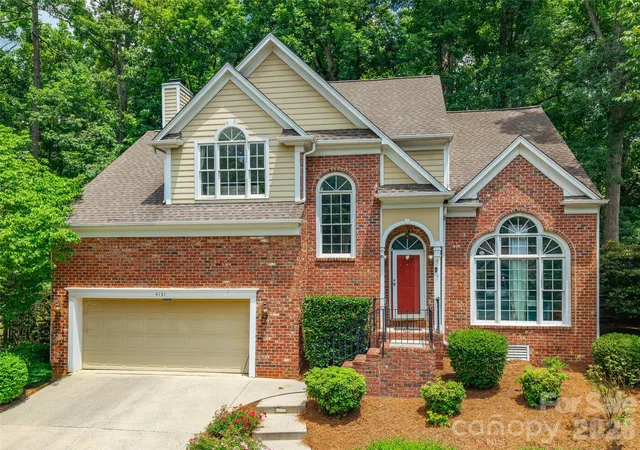 2nd image of 4131 Beauvista Dr, Charlotte, NC 28269 | MLS# 4399585