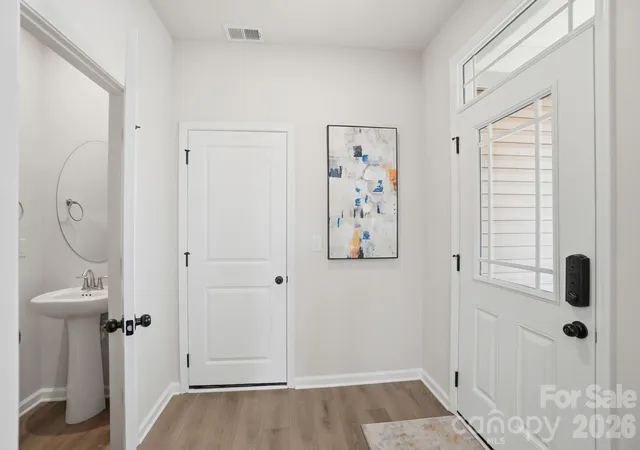 Photo 3 of Townhouse for sale at 5204 Wyes Oak Ln, Charlotte, NC 28269 | MLS# 4399595 | Listing updated on 2026-08-30