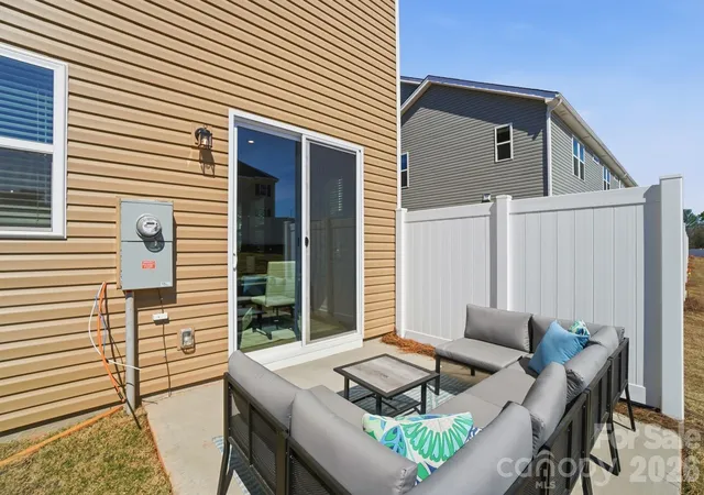 Photo 38 of Townhouse for sale at 5204 Wyes Oak Ln, Charlotte, NC 28269 | MLS# 4399595 | Listing updated on 2026-08-30