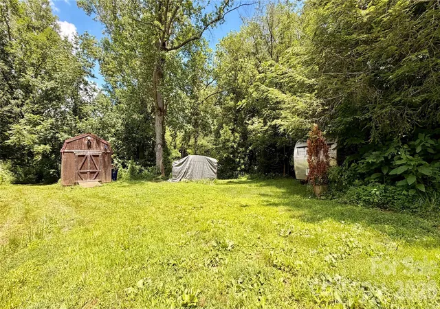 Homes for sale in Black Mountain, NC | 404 Blue Ridge Rd, Black Mountain, NC 28711 | MLS# 4399605