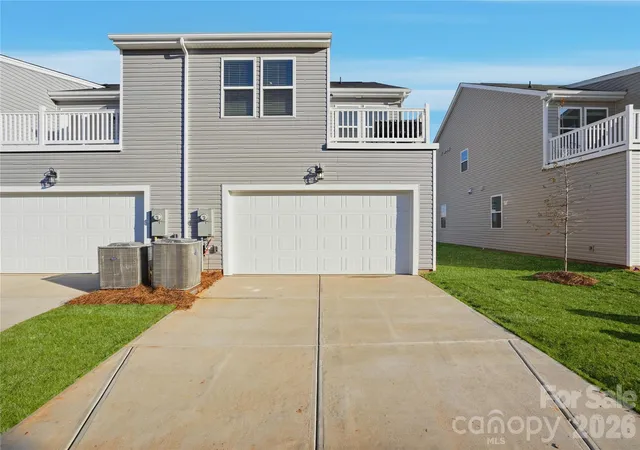 Photo 19 of Townhouse for sale at 5205 Wyes Oak Ln, Charlotte, NC 28269 | MLS# 4399611 | Listing updated on 2026-08-30