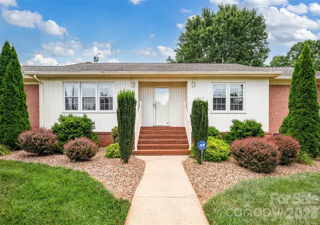Homes for sale in Statesville, NC | 1508 Mount Vernon Ave, Statesville, NC 28677 | MLS# 4399623
