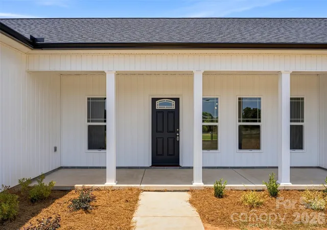 Photo 3 of Single family home for sale at 4489 Taylorsville Hwy, Statesville, NC | MLS# 4399641 | Listing updated on 2026-10-02