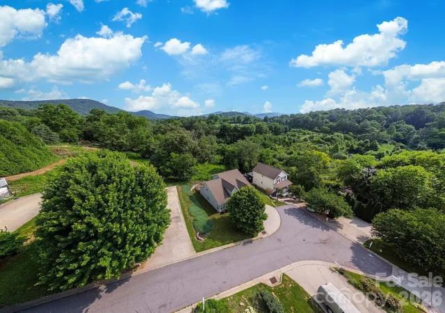 36th image of 50 Ridgeland Ln, Asheville, NC 28805 | MLS# 4399643