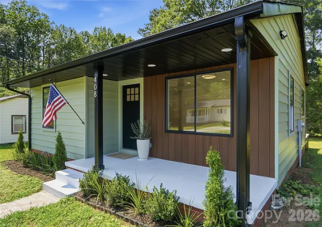Homes for sale in Stanley, NC | 408 Rhyne St, Stanley, NC 28164 | MLS# 4399645