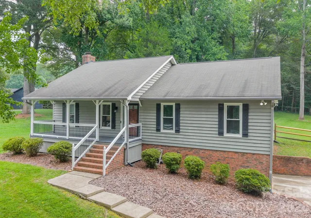 Photo 2 of Single family home for sale at 7400 Sample Rd, Huntersville, NC 28078 | MLS# 4399650 | Listing updated on 2026-10-26