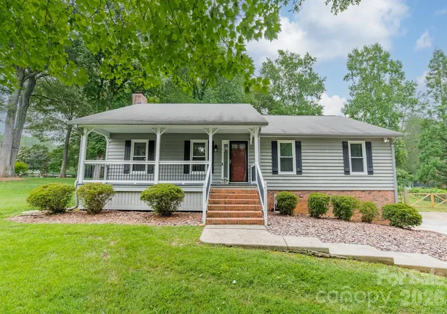 Photo 3 of Single family home for sale at 7400 Sample Rd, Huntersville, NC 28078 | MLS# 4399650 | Listing updated on 2026-10-26