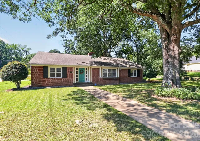 Photo 2 of Single family home for sale at 704 Lancaster Ave, Monroe, NC 28112 | MLS# 4399672 | Listing updated on 2026-10-09
