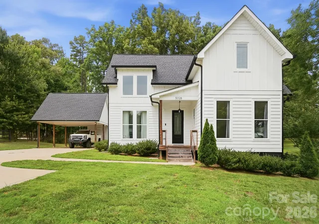 Homes for sale in Gastonia, NC | 5028 Lewis Rd, Gastonia, NC 28052 | MLS# 4399679