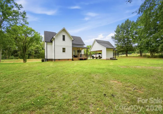 Homes for sale in Gastonia, NC | 5028 Lewis Rd, Gastonia, NC 28052 | MLS# 4399679