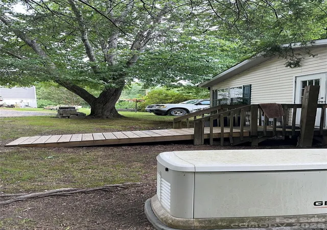 Photo 2 of Single family home for sale at 294 E Lester Ln, Hendersonville, NC 28739 | MLS# 4399689 | Listing updated on 2026-09-12