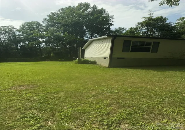 4th image of 294 E Lester Ln, Hendersonville, NC 28739 | MLS# 4399689