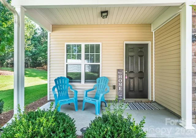 Homes for sale in Charlotte, NC | 13505 Browhill Ln, Charlotte, NC 28278 | MLS# 4399701