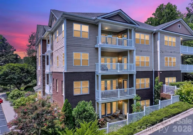 Photo 1 of Condo for sale at 40 Hyannis Dr #202, Asheville, NC 28804 | MLS# 4399702 | Listing updated on 2026-09-29