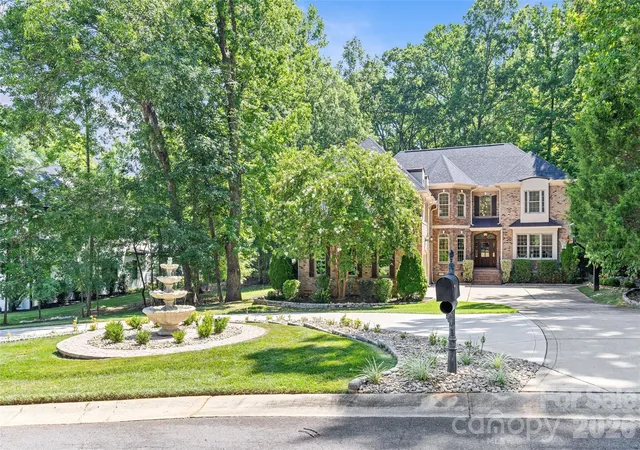 3rd image of 3030 Ashford Glen Dr, Matthews, NC 28104 | MLS# 4399713