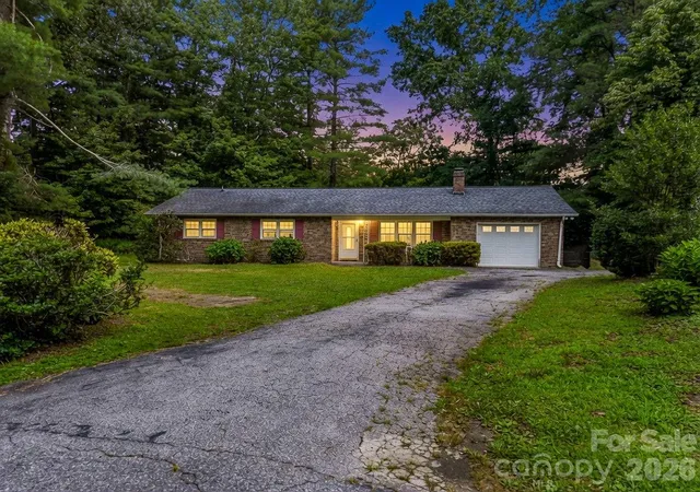 21st image of 926 Toxaway Ct, Hendersonville, NC 28791 | MLS# 4399722