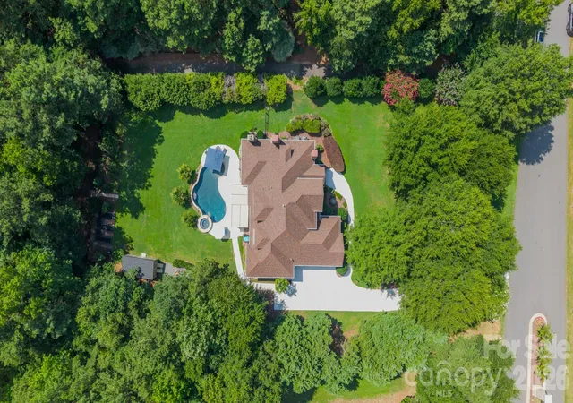 Photo 3 of Single family home for sale at 215 Blue River Rd, Clover, SC 29710 | MLS# 4399726 | Listing updated on 2026-09-02
