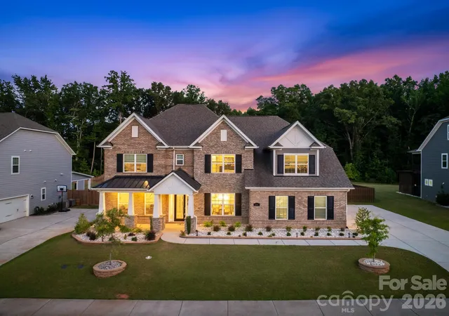 Homes for sale in Matthews, NC | 809 Brown Creek Dr, Matthews, NC 28104 | MLS# 4399736