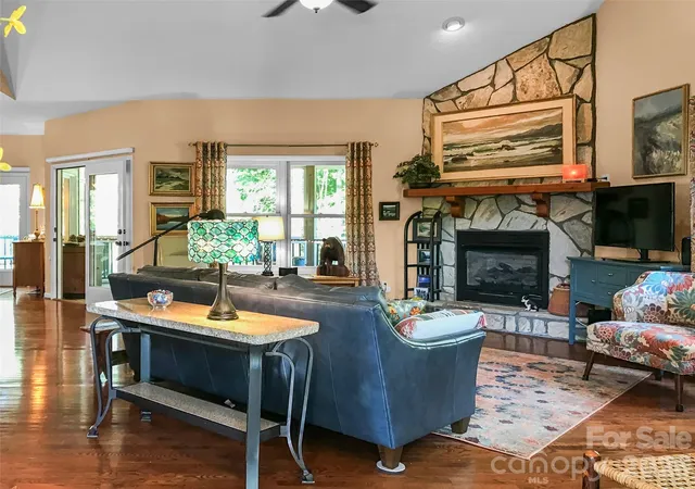 Homes for sale in Waynesville, NC | 435 Stepping Stone Ln, Waynesville, NC 28786 | MLS# 4399751