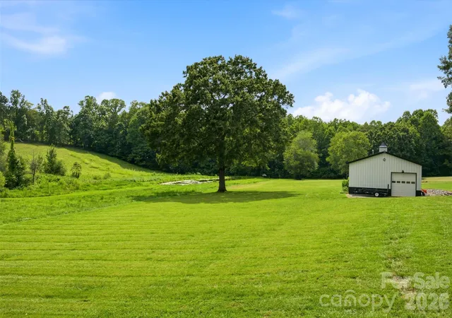 Photo 3 of Single family home for sale at 2399 Blackburn Brg Rd, Maiden, NC 28650 | MLS# 4399764 | Listing updated on 2026-10-29