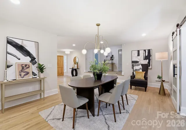Photo 3 of Single family home for sale at 5515 Doncaster Dr, Charlotte, NC 28211 | MLS# 4399766 | Listing updated on 2026-10-22