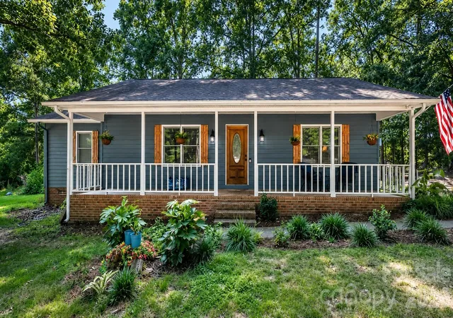 Homes for sale in Matthews, NC | 3623 Wonderland Dr, Matthews, NC 28104 | MLS# 4399769