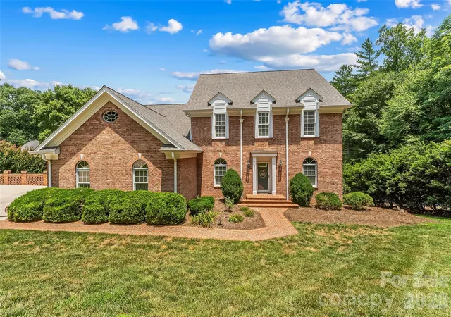 Homes for sale in Lenoir, NC | 1778 Cedar Dr, Lenoir, NC 28645 | MLS# 4399774