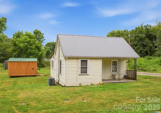 Photo 1 of Single family home for sale at 43 N Highland Ave, Granite Falls, NC 28630 | MLS# 4399795 | Listing updated on 2026-09-01