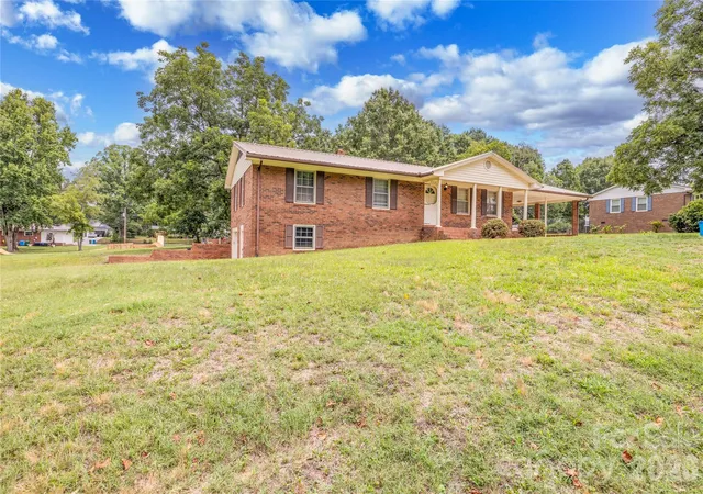 Homes for sale in Albemarle, NC | 2209 Woodhurst Ln, Albemarle, NC 28001 | MLS# 4399796