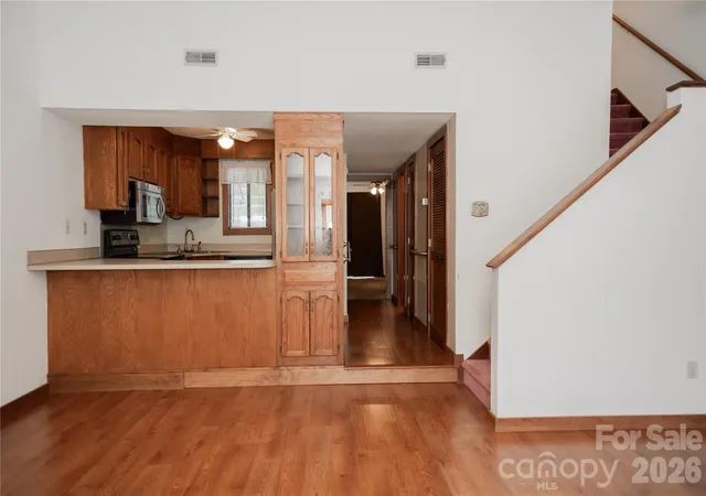 Photo 4 of Townhouse for sale at 100 Willow Run Dr #17, Gastonia, NC 28056 | MLS# 4399800 | Listing updated on 2026-08-29