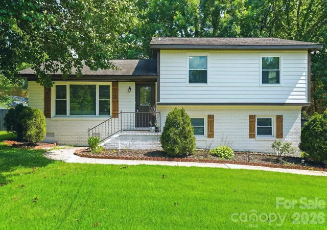 Photo 1 of Single family home for sale at 7552 Idlewild Rd, Charlotte, NC 28212 | MLS# 4399804 | Listing updated on 2026-10-21