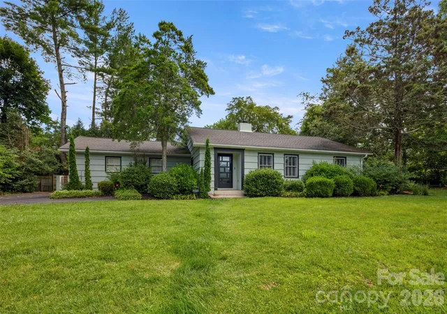 1st image of 1212 Oakland St, Hendersonville, NC 28792 | MLS# 4399817