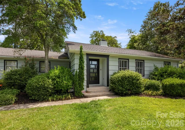 2nd image of 1212 Oakland St, Hendersonville, NC 28792 | MLS# 4399817