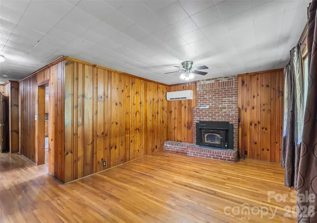 Photo 3 of Single family home for sale at 194 Virginia Dr, Marion, NC 28752 | MLS# 4399819 | Listing updated on 2026-07-09
