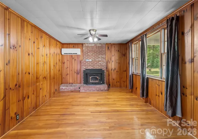 Photo 4 of Single family home for sale at 194 Virginia Dr, Marion, NC 28752 | MLS# 4399819 | Listing updated on 2026-07-09