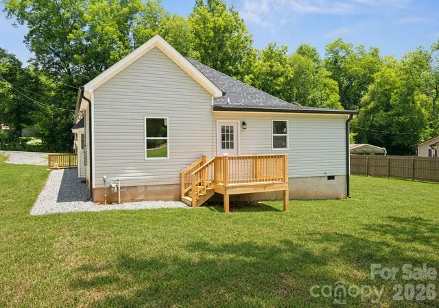 Homes for sale in Newton, NC | 1820 N Hewitt Ave, Newton, NC 28658 | MLS# 4399836