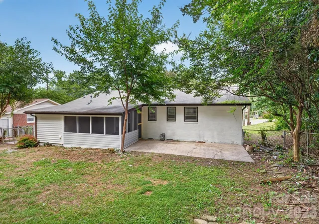 14th image of 2216 Milton Rd, Charlotte, NC 28215 | MLS# 4399842