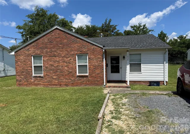 Homes for sale in Rock Hill, SC | 1034 Martin Ave, Rock Hill, SC 29730 | MLS# 4399854