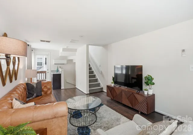 Photo 3 of Condo for sale at 721 N Poplar St #1, Charlotte, NC 28202 | MLS# 4399856 | Listing updated on 2026-08-14