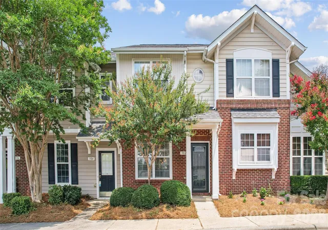 1st image of 302 Tinderbox Ln, Fort Mill, SC 29708 | MLS# 4399863