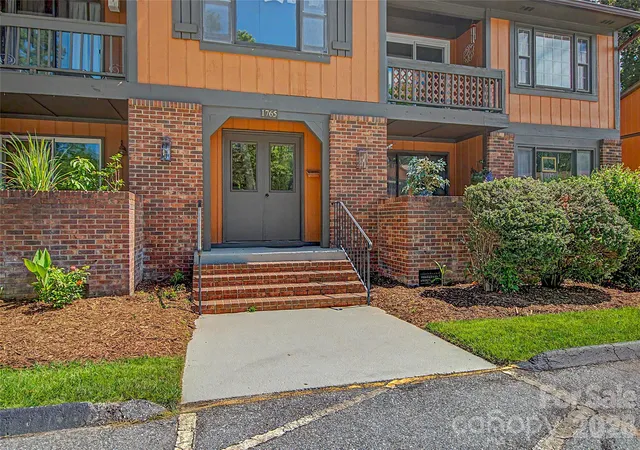 2nd image of 1765 Haywood Manor Rd #D, Hendersonville, NC 28791 | MLS# 4399869
