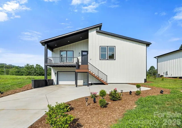 3rd image of 27 Klimovych Rd, Hendersonville, NC 28792 | MLS# 4399870