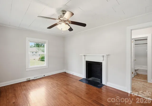 Photo 4 of Single family home for sale at 307 Clay St, Belmont, NC 28012 | MLS# 4399871 | Listing updated on 2026-09-28