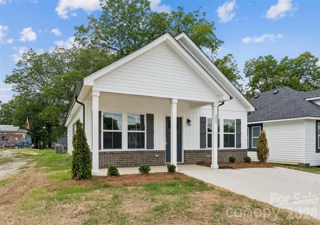4th image of 223 W 11Th St, Salisbury, NC 28144 | MLS# 4399876