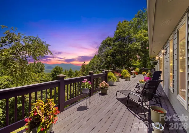 Photo 1 of Single family home for sale at 112 Windy Gap Rd, Asheville, NC 28804 | MLS# 4399896 | Listing updated on 2026-09-30
