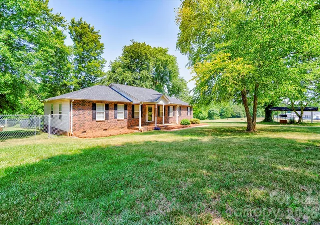2nd image of 5573 Lennox Dr, Kings Mountain, NC 28086 | MLS# 4399898