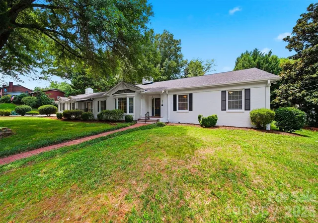 3rd image of 521 5Th St Nw, Hickory, NC 28601 | MLS# 4399918