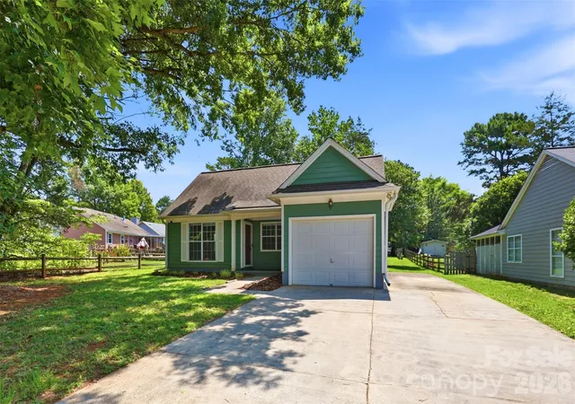 3rd image of 12615 Delman Ln, Pineville, NC 28134 | MLS# 4399932